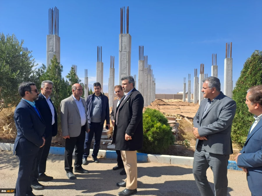 بازدید رئیس دانشگاه فنی و حرفه‌ای از پروژه‌های در حال احداث آموزشکده فنی و حرفه‌ای امام خمینی(ره) میبد 4