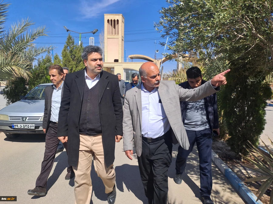 بازدید رئیس دانشگاه فنی و حرفه‌ای از پروژه‌های در حال احداث آموزشکده فنی و حرفه‌ای امام خمینی(ره) میبد 5