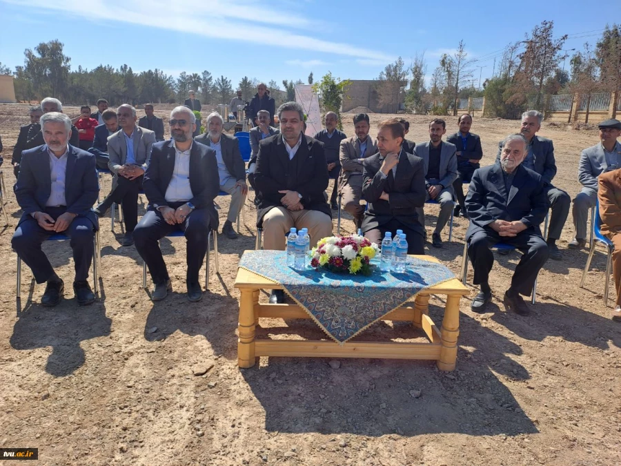 برگزاری مراسم کلنگ‌زنی ساختمان آموزشکده فنی و حرفه‌ای دختران اردکان با حضور ریاست دانشگاه فنی و حرفه‌ای کشور و مسئولین شهرستان 4