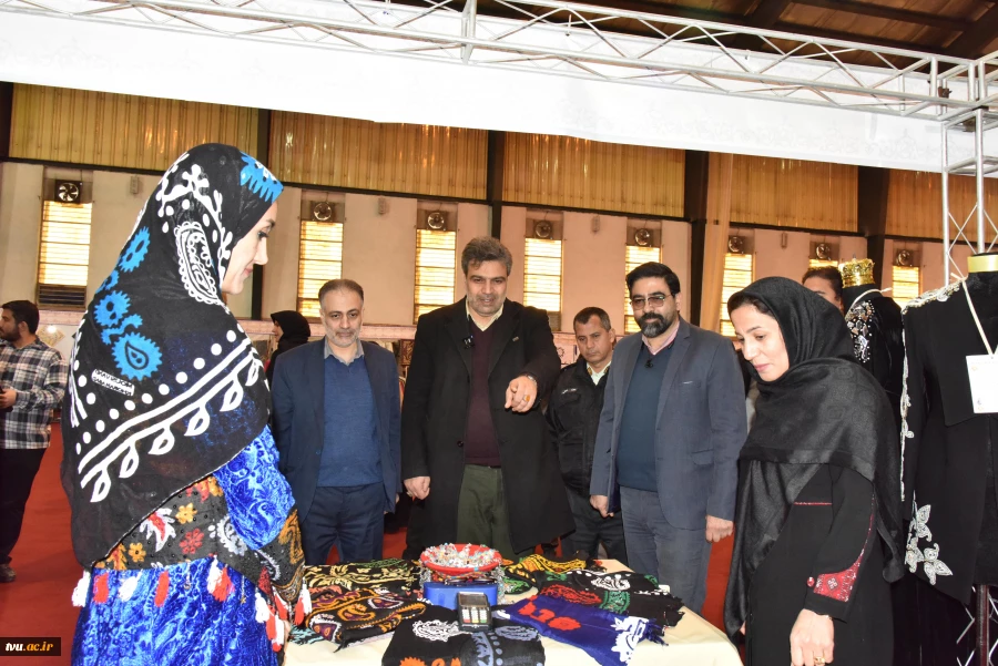 آیین رونمایی از هفتمین بازارچه دانشجویی با حضور رئیس دانشگاه فنی و حرفه‌ای 6