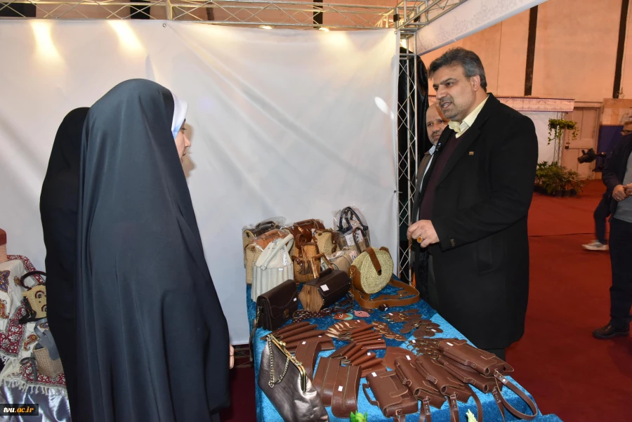 آیین رونمایی از هفتمین بازارچه دانشجویی با حضور رئیس دانشگاه فنی و حرفه‌ای 12