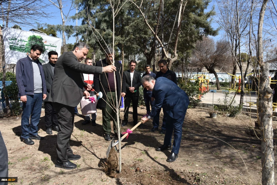 با حضور رئیس دانشگاه فنی و حرفه‌ای کشور صورت گرفت:
 آیین حسنه درختکاری در دانشکده فنی و حرفه‌ای شهید شمسی‌پور 5