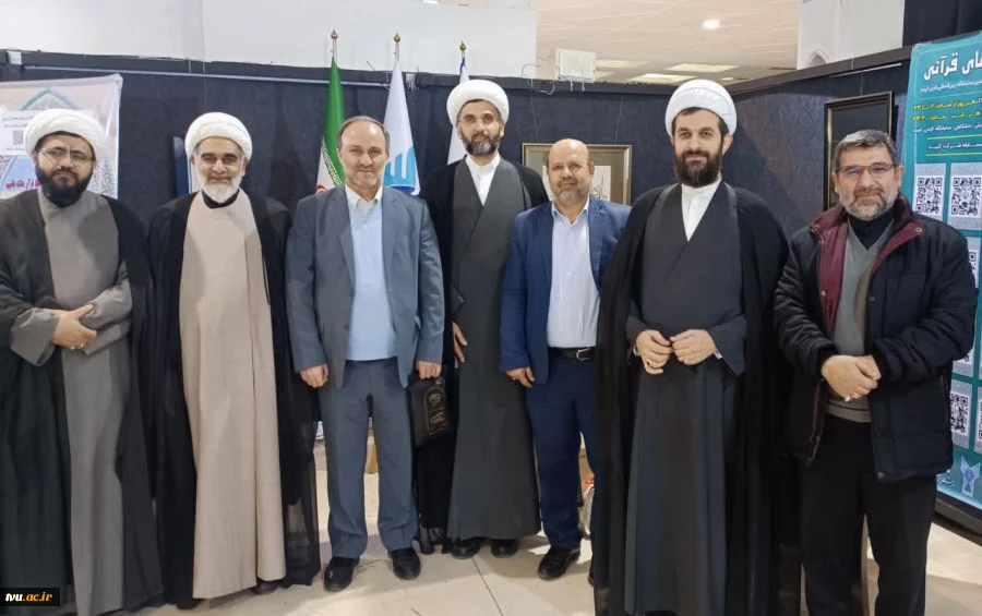 بازدید معاون فرهنگی و دانشجویی دانشگاه فنی و حرفه‌ای  از غرفه بخش دانشگاهی سی و یکمین نمایشگاه بین‌المللی قرآن کریم 2
