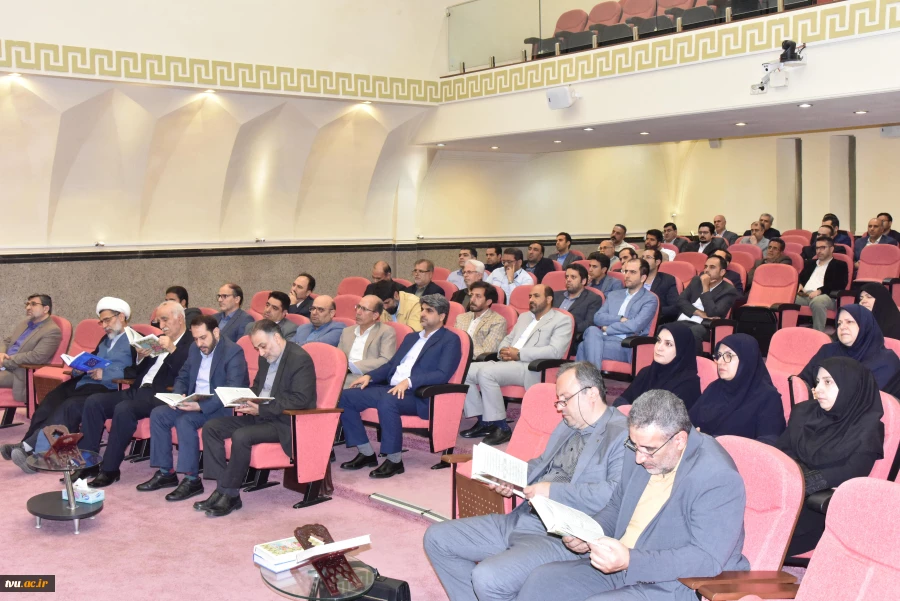 در بیست و هفتمین روز از ماه مبارک رمضان برگزار شد:

محفل انس با قرآن در دانشگاه فنی و حرفه‌ای با حضور اساتید قرآنی و قاریان بین‌المللی 13