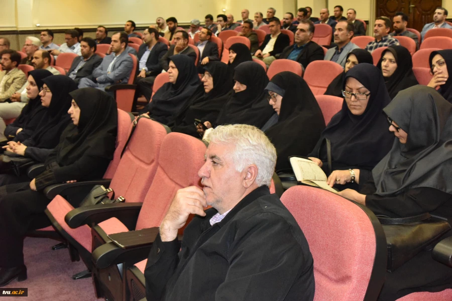 در بیست و هفتمین روز از ماه مبارک رمضان برگزار شد:

محفل انس با قرآن در دانشگاه فنی و حرفه‌ای با حضور اساتید قرآنی و قاریان بین‌المللی 14