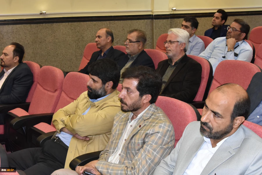 در بیست و هفتمین روز از ماه مبارک رمضان برگزار شد:

محفل انس با قرآن در دانشگاه فنی و حرفه‌ای با حضور اساتید قرآنی و قاریان بین‌المللی 19