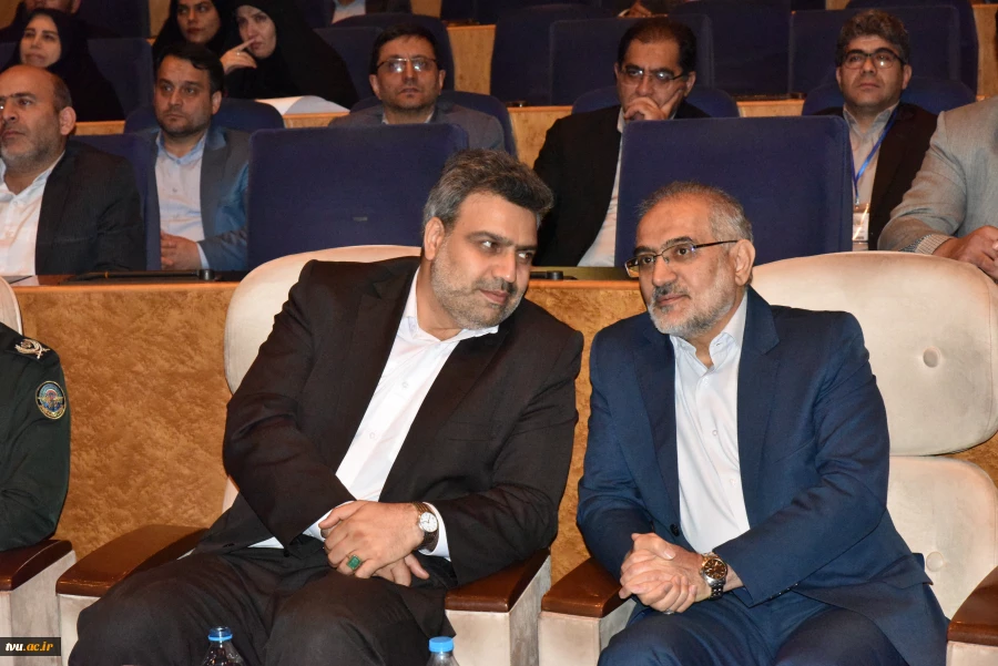 دکتر محمد حسینی، معاون پارلمان ریاست جمهوری در مراسم اختتامیه اولین کنفرانس ملی مهارت ایران:

تغییر نام دانشگاه فنی و حرفه‌ای به دانشگاه ملی مهارت در دستور کار قرار دارد 3