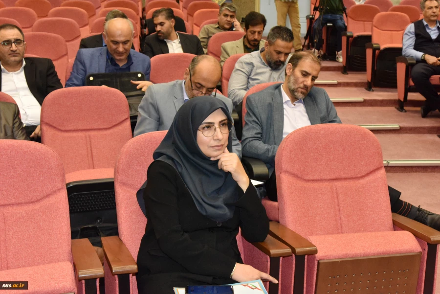 مدیر‌کل حوزه ریاست، روابط‌عمومی و هماهنگی امور استان‌ها:

بهره‌مندی از ابزار هوشمند در حیطه فعالیت‌های روابط عمومی امری اجتناب‌ناپذیر است 3