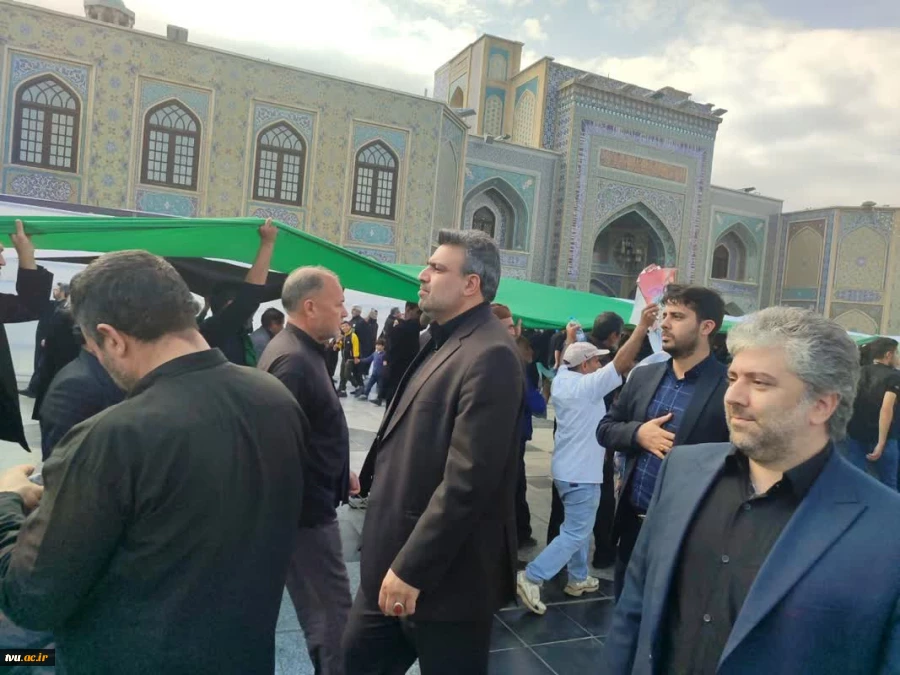 حضور رئیس دانشگاه فنی و حرفه‌ای در مراسم تشییع و تدفین شهید خدمت، آیت‌الله سید ابراهیم رئیسی در مشهد مقدس 3