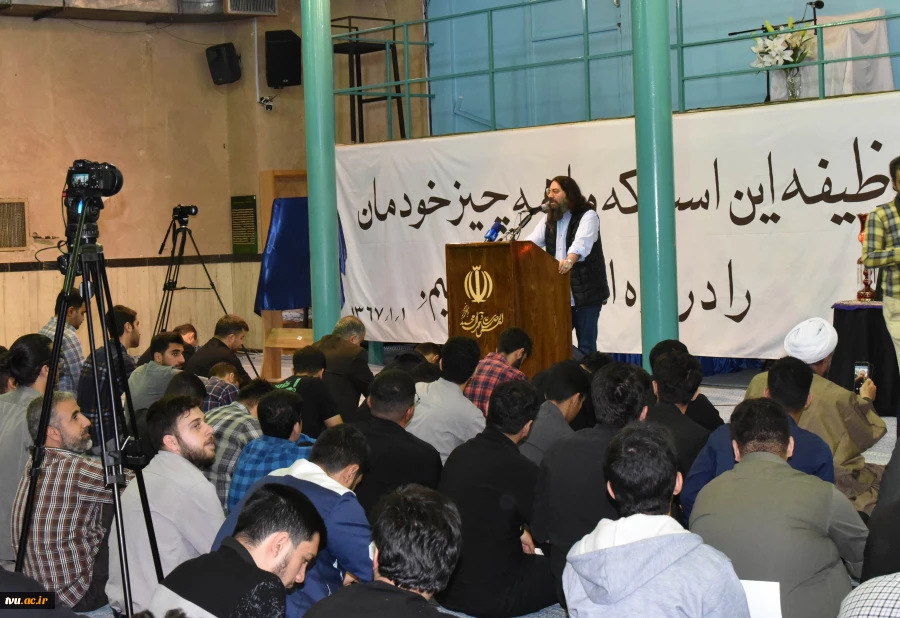 در آستانه فرارسیدن سالگرد رحلت بنیان‌گذار انقلاب اسلامی؛

حضور دانشگاهیان دانشگاه فنی و حرفه‌ای در حسینیه جماران 5