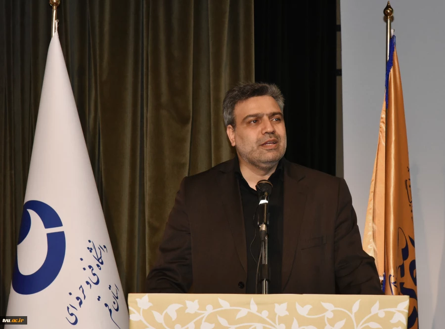 رئیس دانشگاه فنی و حرفه‌ای در آیین اختتامیه نخستین جشنواره ملی فرهنگی و هنری مستوره:
این جشنواره می‌تواند با یک حرکت نرم موجب شود که بیش از پیش فرهنگ عفاف و حجاب در کشور نهادینه شود 3