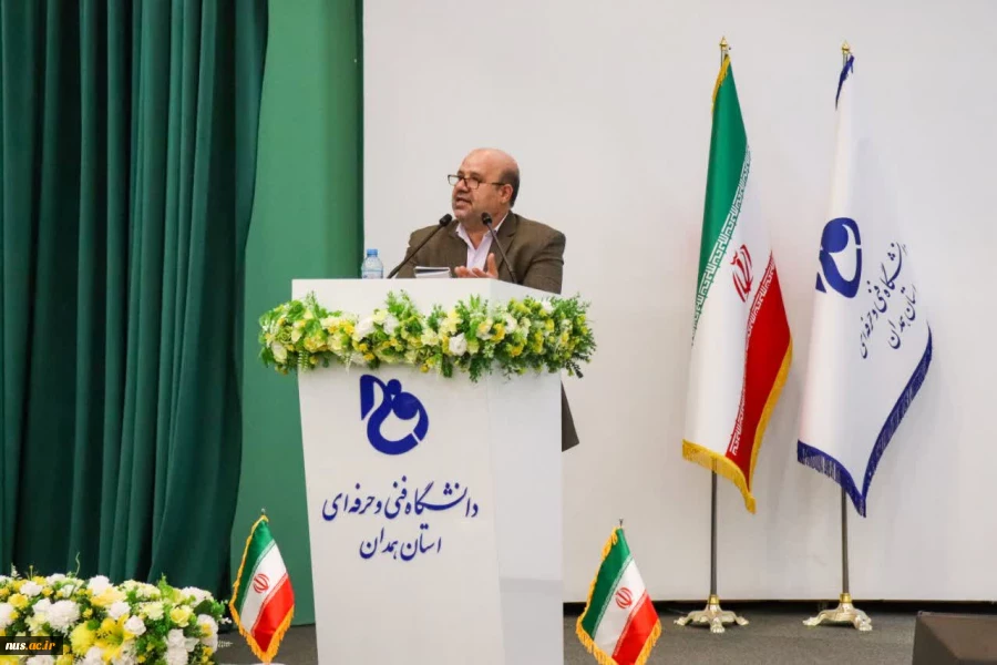 معاون فرهنگی و دانشجویی دانشگاه ملی مهارت کشور در افتتاحیه سی و یکمین جشنواره فرهنگی و هنری قرآن و عترت :

جشنواره قرآن و عترت؛ بستری برای تعالی روح و اندیشه است. 2