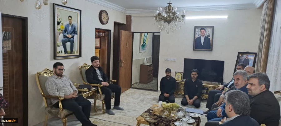 دیدار رئیس دانشگاه ملی مهارت به همراه رییس سازمان بسیج اساتید کشور با خانواده های شهدای امنیت دانیال رضا زاده وحسین زینال زاده 4