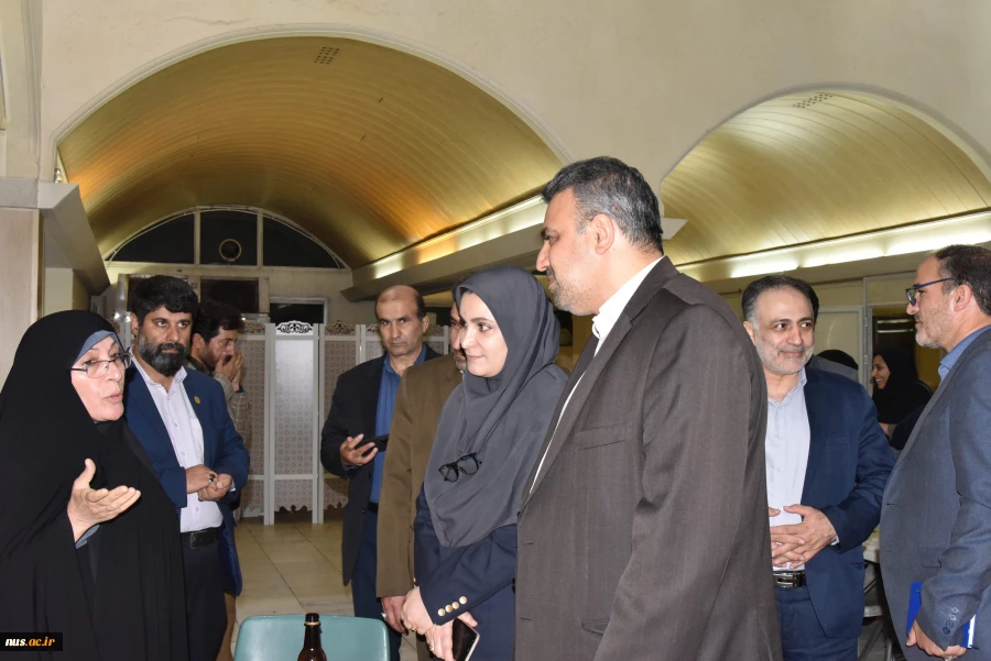 بازدید سرزده رئیس دانشگاه ملی مهارت از مسابقات ورزشی کارکنان دانشگاه در دانشکده ملی مهارت شریعتی 21