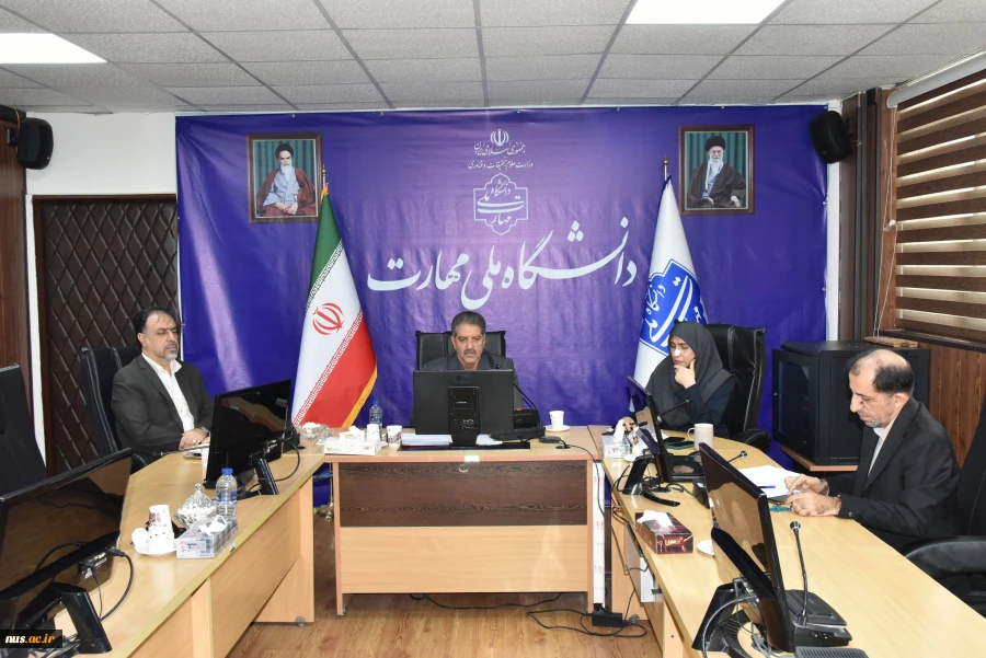دکتر زمانی، رئیس دانشگاه ملی مهارت در اولین نشست برخط با رؤسای استانی: 

دانشگاه ملی مهارت یکی از تاثیرگذارترین‌ دانشگاه‌های کشور در راستای رفع مشکلات بیکاری و ایجاد اشتغال جوانان است 2
