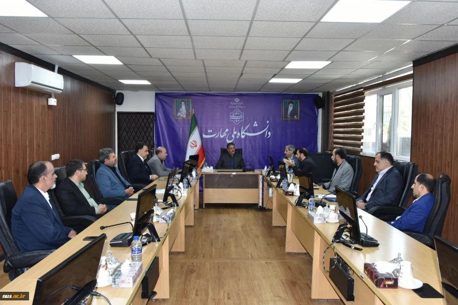 دکتر غلامرضا زمانی، طی حکمی سرپرست معاونت اداری، مالی و مدیریت منابع دانشگاه  را منصوب کرد:

آقای مجید قادری رهقی به عنوان سرپرست معاونت اداری، مالی و مدیریت منابع دانشگاه منصوب شد 2