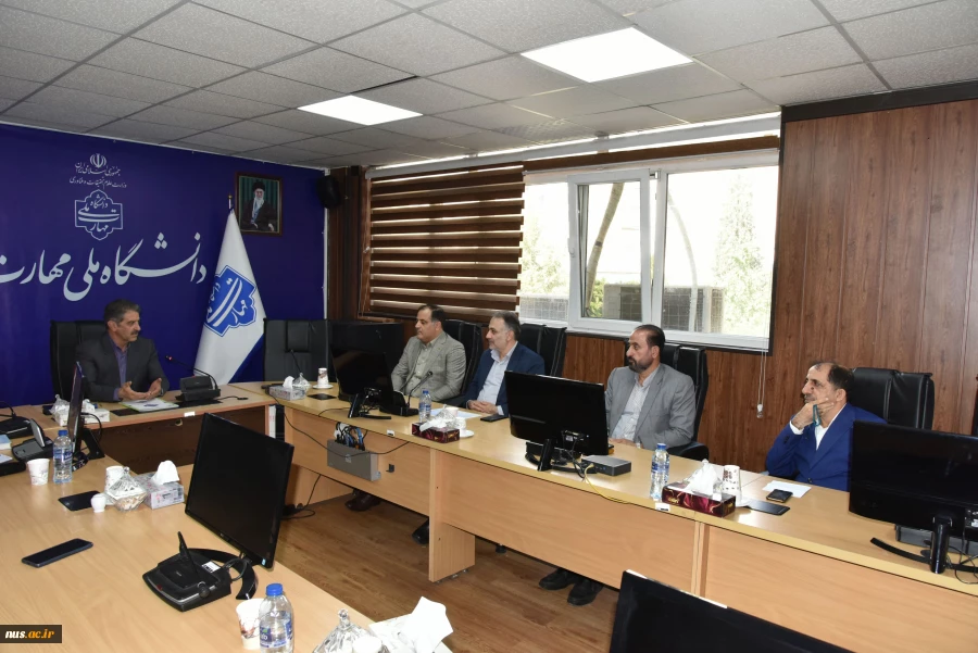 با حضور دکتر زمانی، سرپرست دانشگاه ملی مهارت؛

آیین تکریم و معارفه مدیرکل حوزه ریاست، روابط عمومی و هماهنگی امور استان‌ها صورت گرفت 3