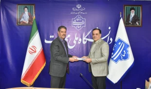 با حضور دکتر زمانی، سرپرست دانشگاه ملی مهارت؛

آیین تکریم و معارفه مدیرکل حوزه ریاست، روابط عمومی و هماهنگی امور استان‌ها صورت گرفت 18