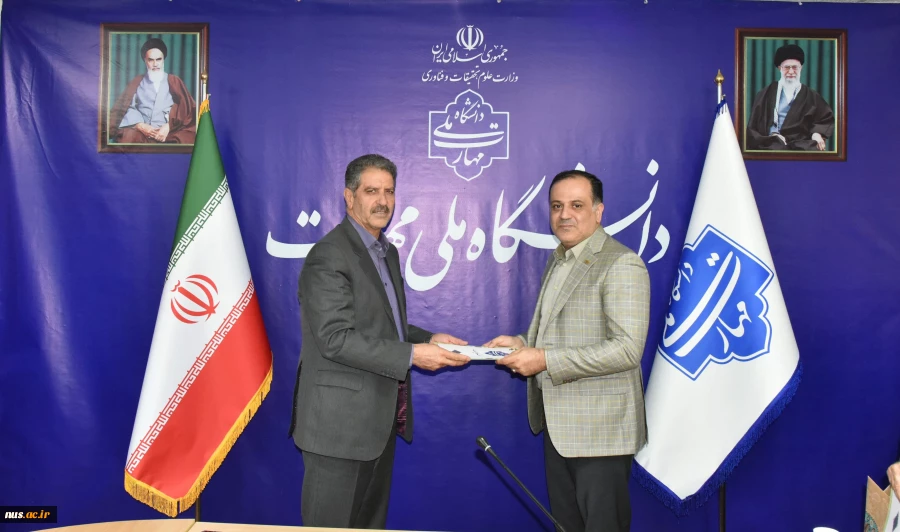 با حضور دکتر زمانی، سرپرست دانشگاه ملی مهارت؛

آیین تکریم و معارفه مدیرکل حوزه ریاست، روابط عمومی و هماهنگی امور استان‌ها صورت گرفت 18