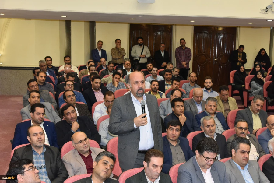 اولین نشست صمیمی سرپرست دانشگاه ملی مهارت با کارکنان سازمان مرکزی 35
