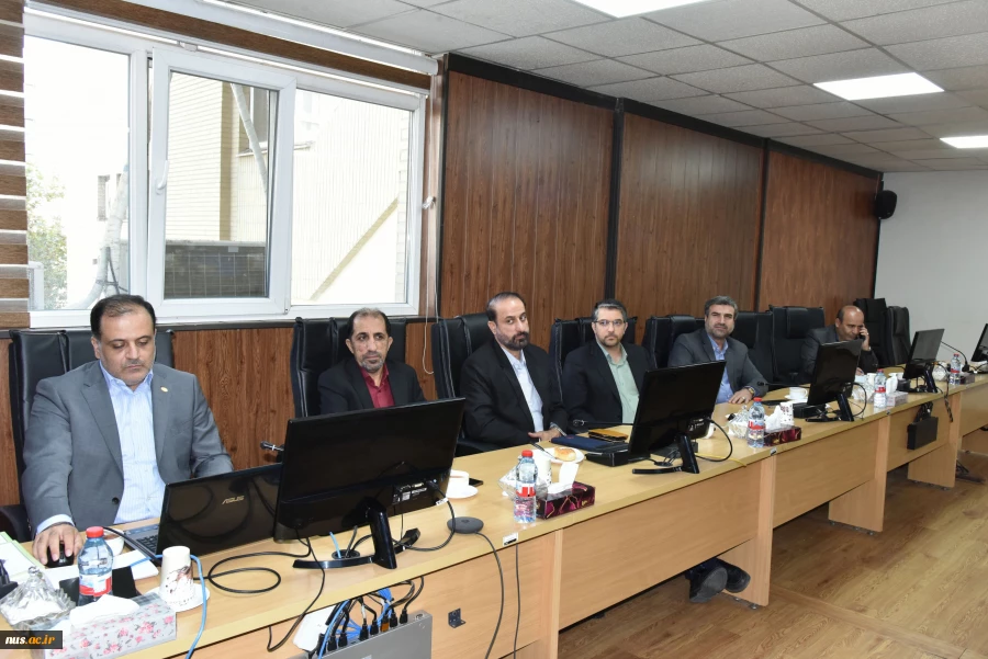 با حضور دکتر زمانی، سرپرست دانشگاه ملی مهارت؛

آیین تکریم و معارفه دو معاونت فرهنگی و دانشجویی و پژوهش و فناوری، همچنین مدیریت دفتر نظارت، ارزیابی و تضمین کیفیت دانشگاه برگزار شد 5