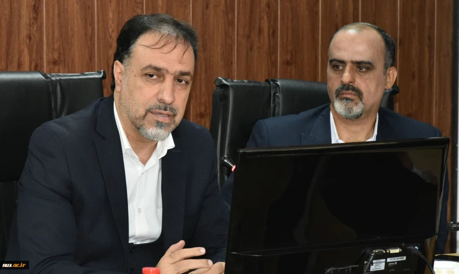 با حضور دکتر زمانی، سرپرست دانشگاه ملی مهارت؛

آیین تکریم و معارفه دو معاونت فرهنگی و دانشجویی و پژوهش و فناوری، همچنین مدیریت دفتر نظارت، ارزیابی و تضمین کیفیت دانشگاه برگزار شد 15