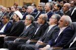 رئیس جمهور در مراسم رسمی آغاز سال تحصیلی به میزبانی دانشگاه تهران:

آنچه از استادان و دانشجویان انتظار داریم این است که برای حل مشکلات کشور به میدان بیایند 2
