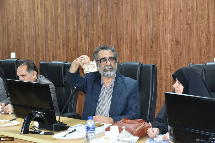 نشست سرپرست دانشگاه ملی مهارت کشور با نمایندگان ایثارگران دانشگاه 13