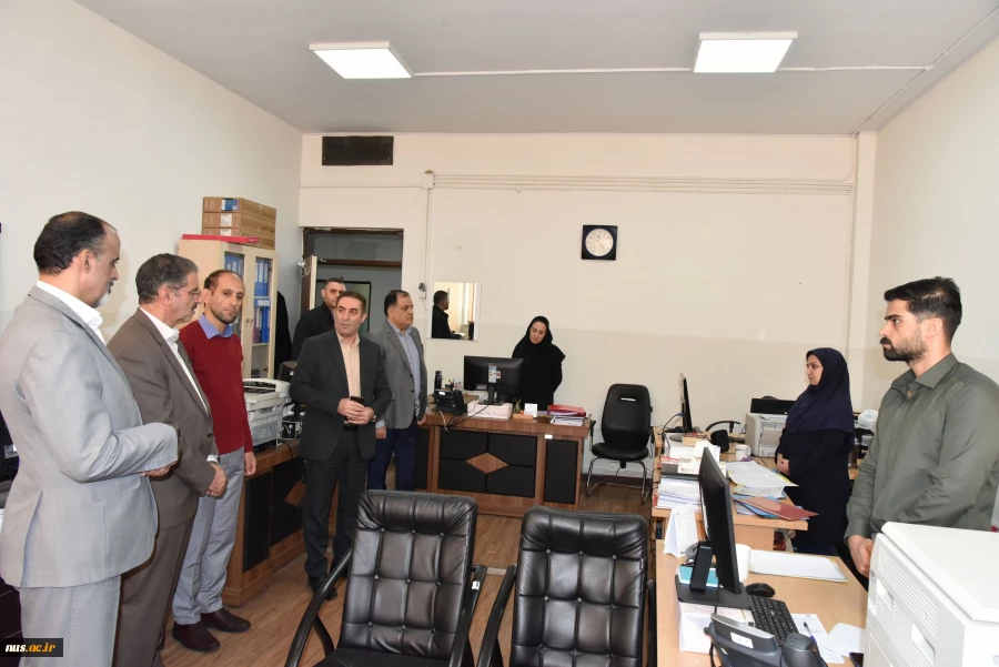 بازدید سرپرست دانشگاه ملی مهارت از معاونت اداری، مالی و مدیریت منابع دانشگاه 13