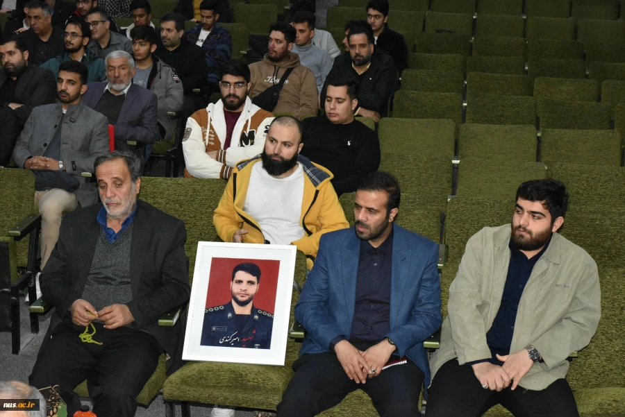 دانشگاه ملی مهارت به مناسبت سیزدهمین سالگرد شهادت دانشمند برجسته، شهید حسن طهرانی مقدم برگزار کرد:
آیین گرامی‌داشت ۲۲۲ شهید دانشجوی دانشگاه ملی مهارت و رونمایی از پوستر دومین کنگـره مـلی پدر موشـکی  کشـور 9