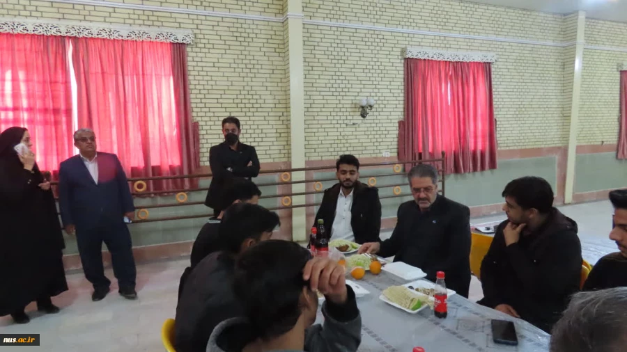 بازدید سرپرست دانشگاه ملی مهارت از سلف سرویس آموزشکده شهید باهنر زاهدان و گفت‌وگو با دانشجویان 3