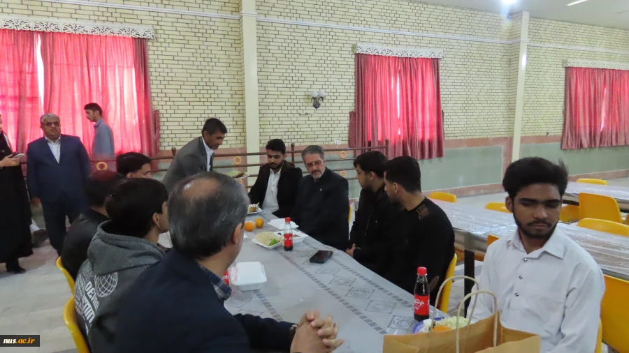 بازدید سرپرست دانشگاه ملی مهارت از سلف سرویس آموزشکده شهید باهنر زاهدان و گفت‌وگو با دانشجویان 4