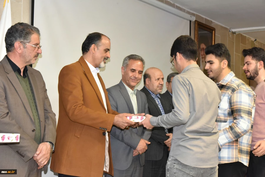 مراسم گرامی‌داشت روز دانشجو با حضور دکتر زمانی، سرپرست دانشگاه ملی مهارت در دانشکده شهید شمسی‌پور تهران برگزار شد 33