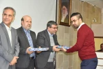 مراسم گرامی‌داشت روز دانشجو با حضور دکتر زمانی، سرپرست دانشگاه ملی مهارت در دانشکده شهید شمسی‌پور تهران برگزار شد 38