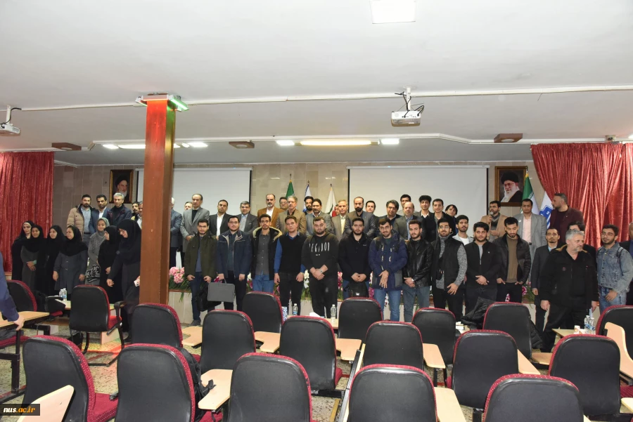 مراسم گرامی‌داشت روز دانشجو با حضور دکتر زمانی، سرپرست دانشگاه ملی مهارت در دانشکده شهید شمسی‌پور تهران برگزار شد 45