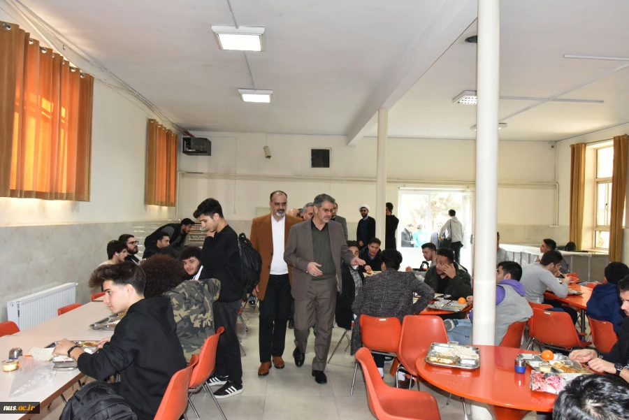 مراسم گرامی‌داشت روز دانشجو با حضور دکتر زمانی، سرپرست دانشگاه ملی مهارت در دانشکده شهید شمسی‌پور تهران برگزار شد 48