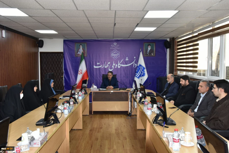 به مناسبت 15 دی‌ماه و سالروز تشکیل نهاد گزینش کشور؛

دیدار ریاست دانشگاه ملی مهارت با اعضای مرکز هسته گزینش دانشگاه 4