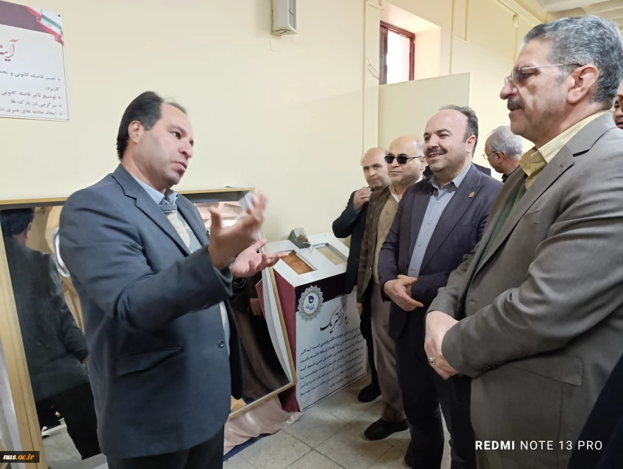 بازدید رئیس دانشگاه ملی مهارت از آزمایشگاه ساده سازی مفاهیم فیزیک دانشگاه ملی مهارت استان آذربایجان شرقی 4