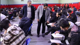 بازدید سرزده مدیرکل آموزش دانشگاه از روند برگزاری امتحانات مراکز تابعه شهر تهران