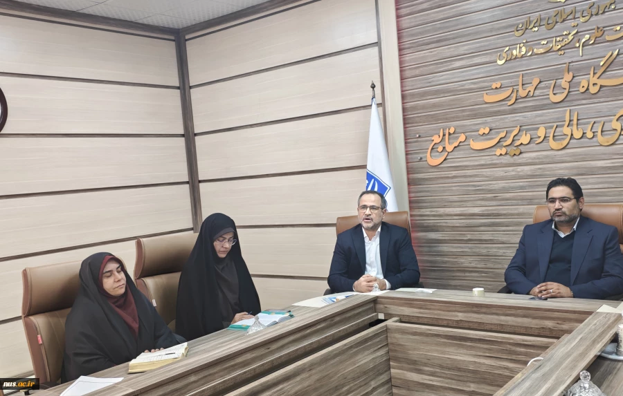 برگزاری نشست آموزشی-توجیهی پیشگیری و مداخله در رفتارهای خود آسیب رسان  6