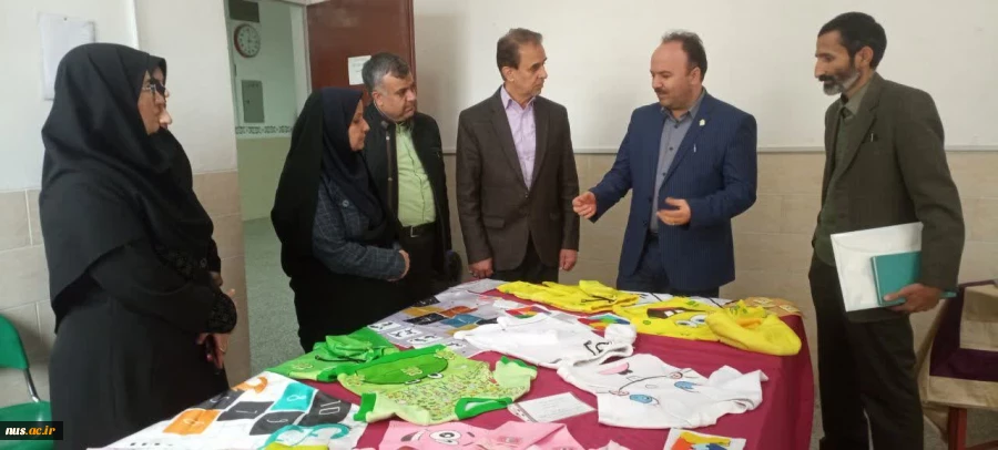 در حاشیه افتتاح کارگاه سرامیک حضرت زهرا (س) در آموزشکده دختران میبد:

بازدید سرپرست معاونت پژوهشی دانشگاه ملی مهارت از مراکز تابع دانشگاه واحد استانی یزد 4