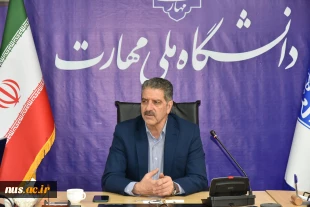 تقدیر نمایندگان اعضای هیئت علمی از رئیس دانشگاه ملی مهارت 9