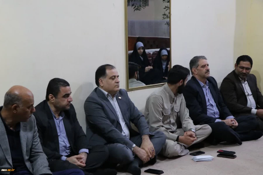 بازدید رئیس دانشگاه ملی مهارت و هیئت همراه از اردوی معنوی راهیان نور دانشجویان و موقعیت شهید دانیال رضازاده در خرمشهر 4