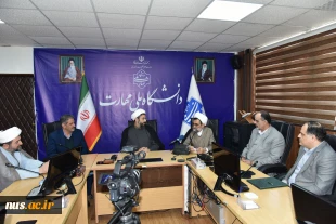 با حضور حجت‌الاسلام و المسلمین دکتر مصطفی رستمی، دکتر زمانی و اعضای هیئت رئیسه دانشگاه برگزار شد:

مراسم معارفه مسئول نهاد نمایندگی مقام معظم رهبری در دانشگاه ملی مهارت 18