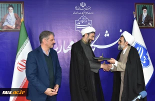با حضور حجت‌الاسلام و المسلمین دکتر مصطفی رستمی، دکتر زمانی و اعضای هیئت رئیسه دانشگاه برگزار شد:

مراسم معارفه مسئول نهاد نمایندگی مقام معظم رهبری در دانشگاه ملی مهارت 19