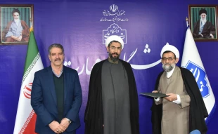با حضور حجت‌الاسلام و المسلمین دکتر مصطفی رستمی، دکتر زمانی و اعضای هیئت رئیسه دانشگاه برگزار شد:

مراسم معارفه مسئول نهاد نمایندگی مقام معظم رهبری در دانشگاه ملی مهارت 20