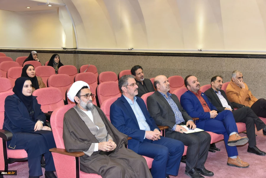 در دهمین روز از ماه مبارک رمضان برگزار شد:

محفل انس با قرآن در دانشگاه ملی مهارت با حضور استادان قرآنی و قاریان بین‌المللی 3