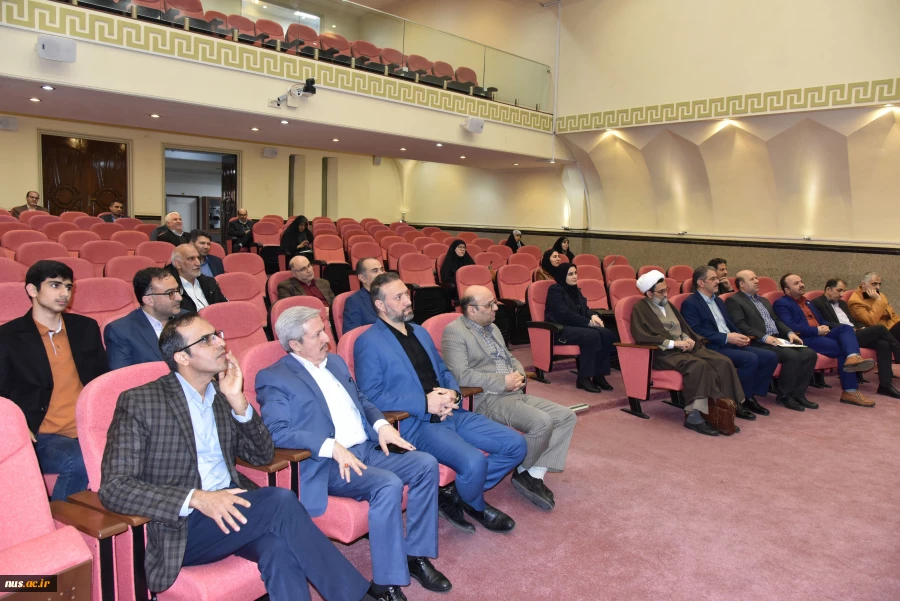 در دهمین روز از ماه مبارک رمضان برگزار شد:

محفل انس با قرآن در دانشگاه ملی مهارت با حضور استادان قرآنی و قاریان بین‌المللی 4