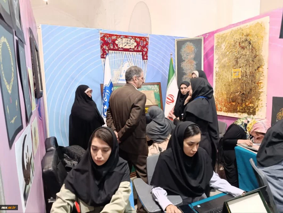 بازدید دکتر زمانی از غرفه دانشگاه ملی مهارت در سی دومین نمایشگاه بین المللی قرآن کریم 5