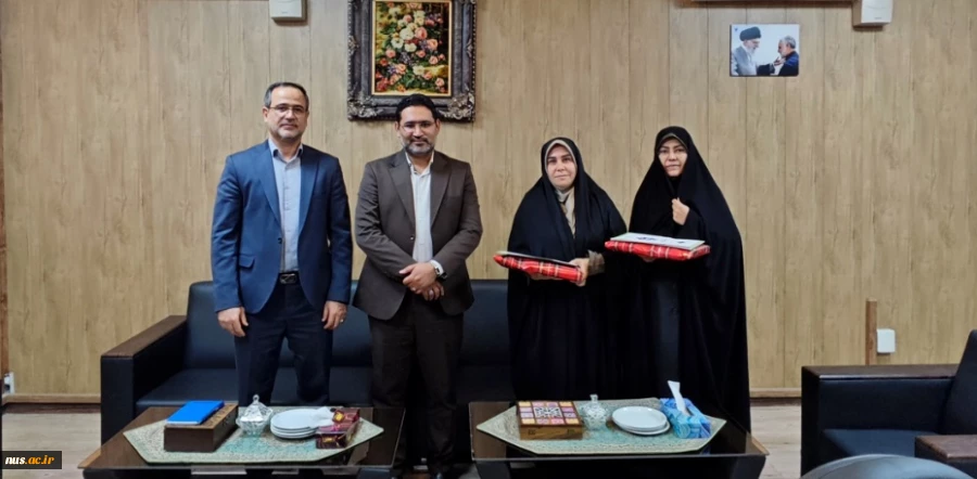 تقدیر معاون فرهنگی، دانشجویی از همکاران حوزه مشاوره به مناسبت روز جهانی روانشناس و مشاور
 2